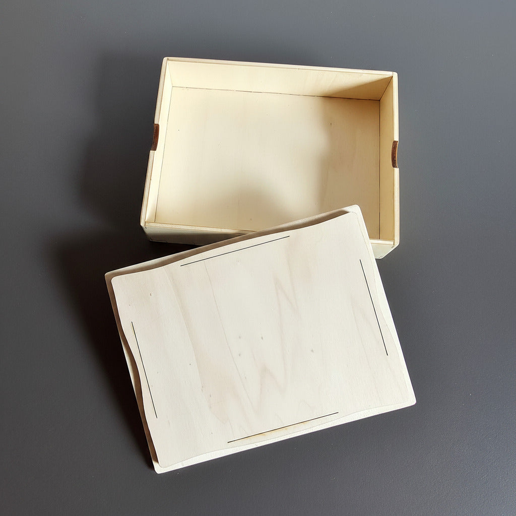 Holzschachtel mit Dekor Lebensbaum & Schmetterlinge