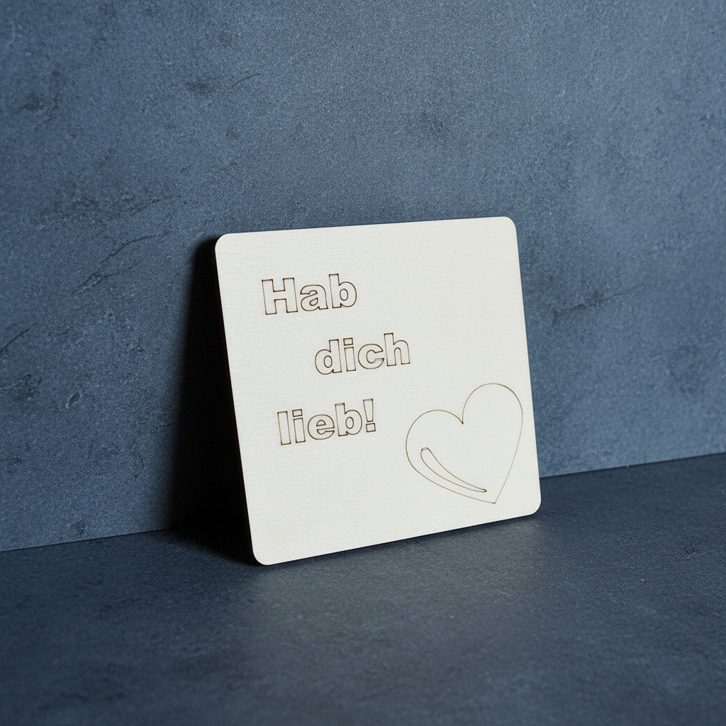 3D Multilayer-Bild Leuchtturm mit Herz, Schutzdeckel aus Sperrholz mit Beispielgravur "Hab dich lieb!" und Herz